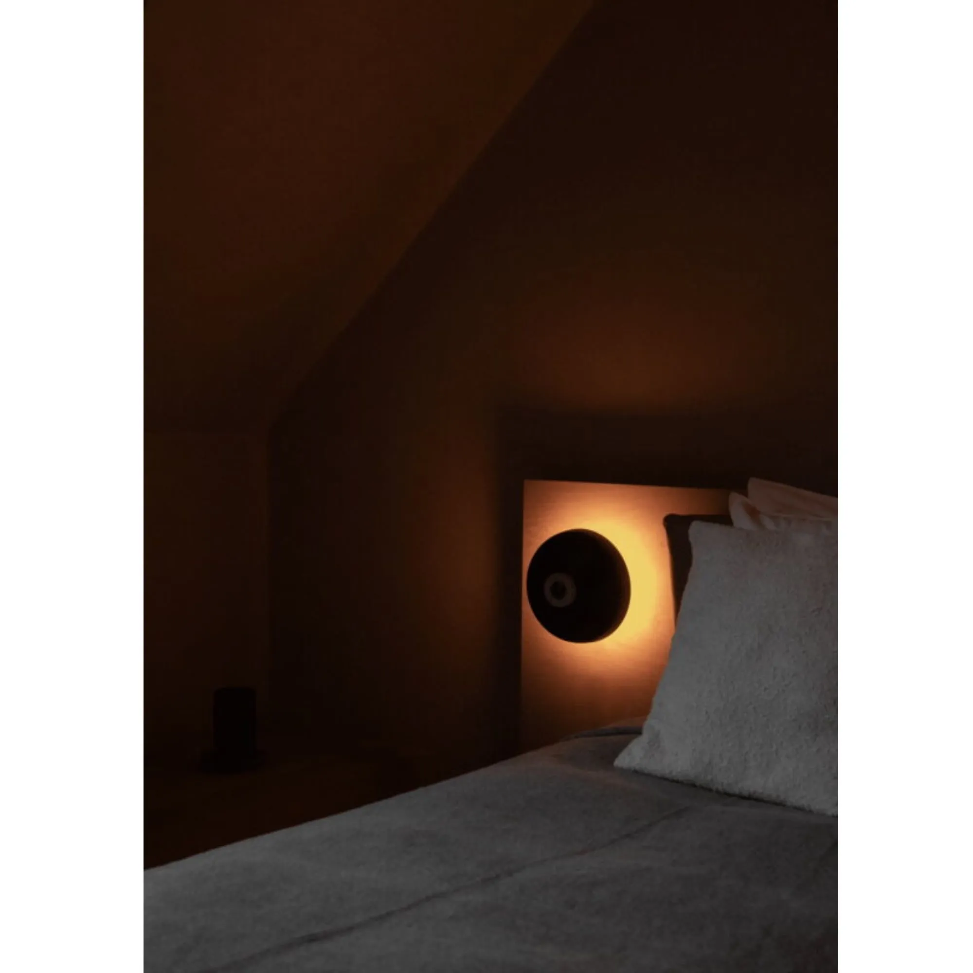 Audo Copenhagen Reverse wall lamp
