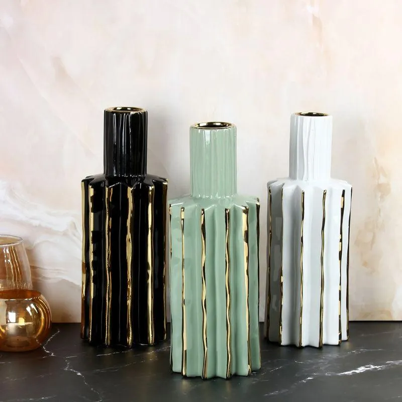 MODERN LUXURY DECORATIVE VASE